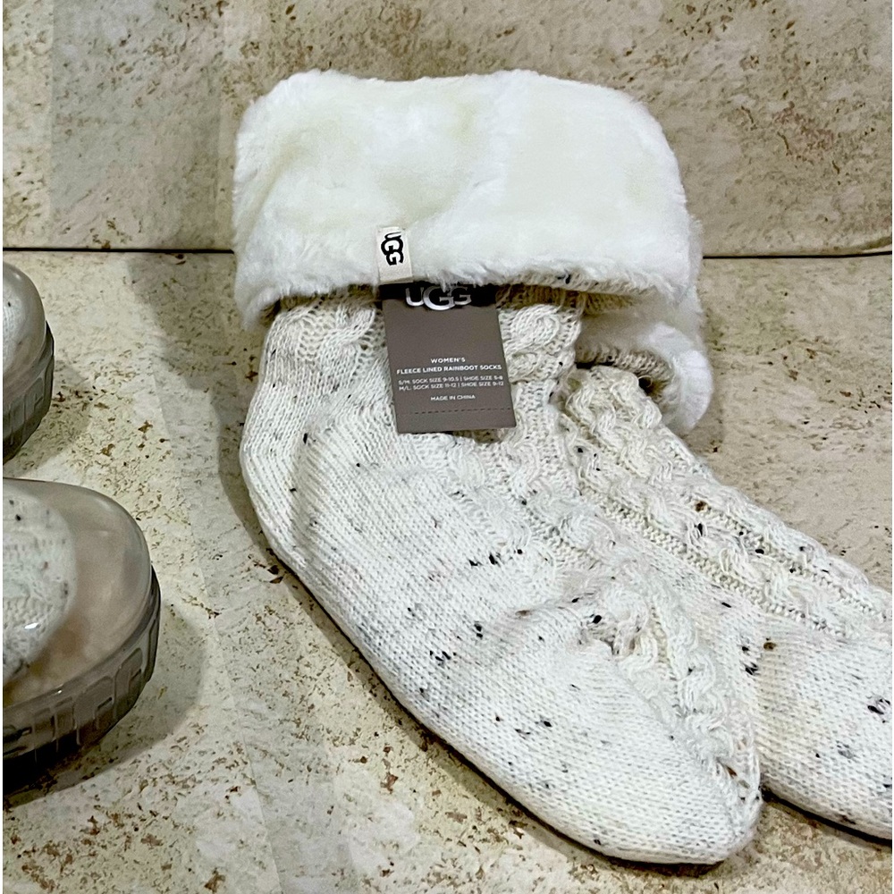 Insert socks for UGG boots.